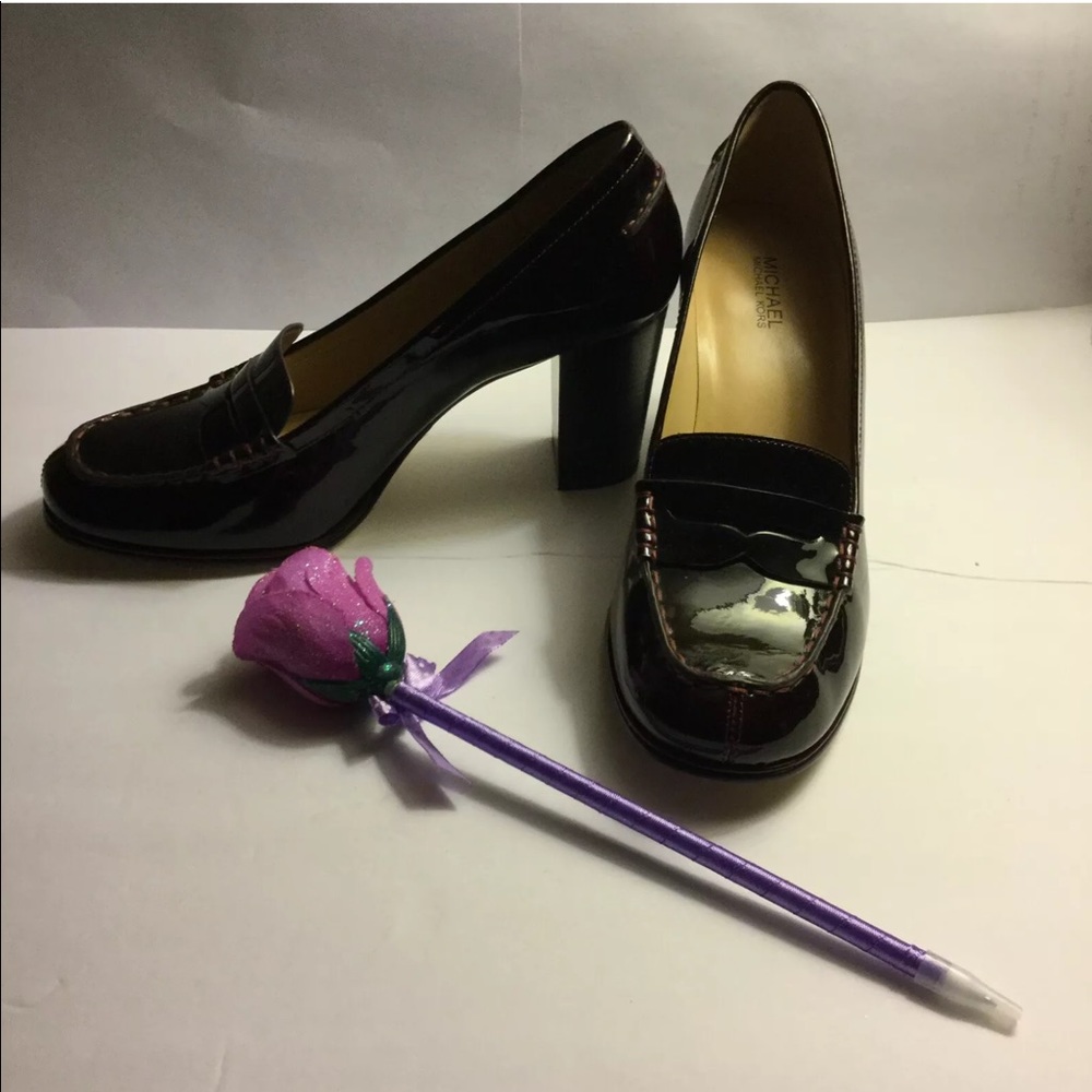 Michael Kors Shoes Size 7.5